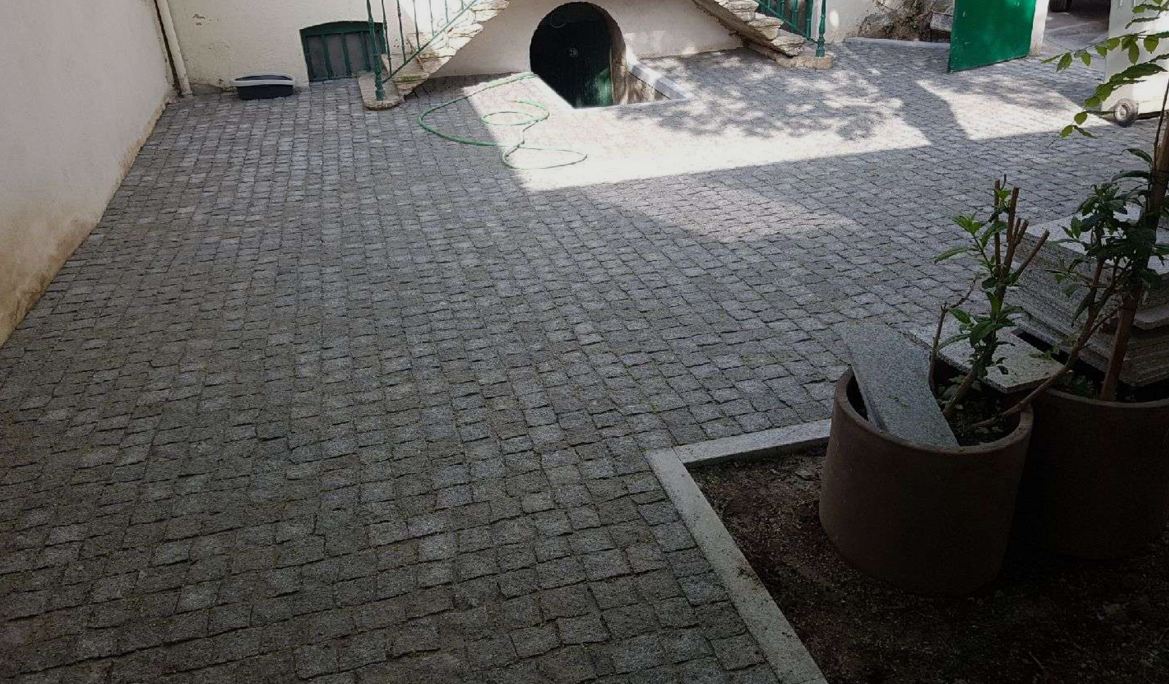 Cour en pavé à Villeurbanne